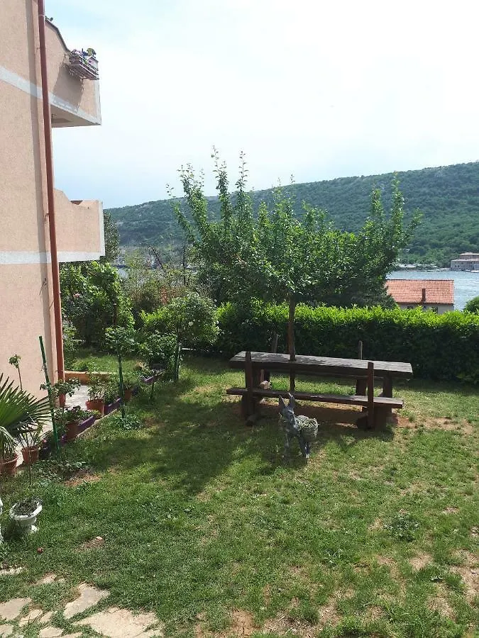 Apartman Dijana 바카 0*,